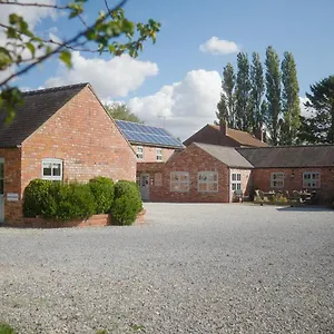 Wold Escapes, Highfield Farm United Kingdom